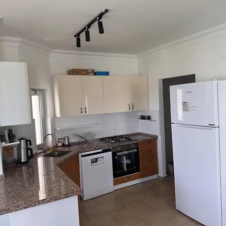 Apartmán Tuerkbuekue Sitede Manzarali Yeni Daire.