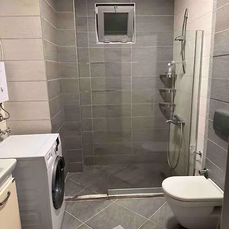 Apartmán Tuerkbuekue Sitede Manzarali Yeni Daire. Bodrum